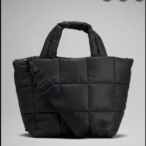 NWT Lululemon Quilted Grid Crossbody Bag